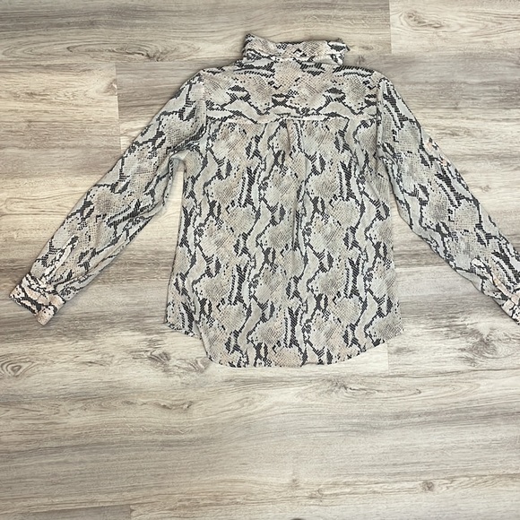 Express The Portofino Shirt Pink, Brown & White Snakeskin Button Down Shirt XS - Picture 8 of 14